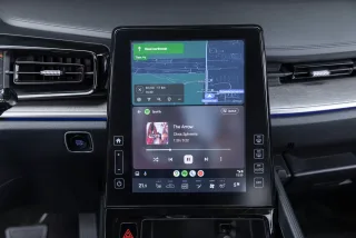 Trang bị tiện nghi & giải trí Hyundai Custin