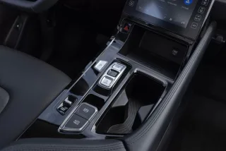 Trang bị tiện nghi & giải trí Hyundai Custin