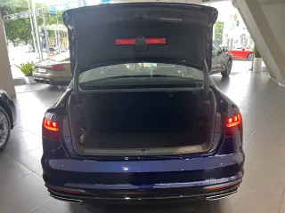 Khoang hành lý Audi A4