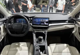 Tap-lô và vô-lăng Lynk & Co 06