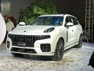 Thiết kế thân xe Lynk & Co 09