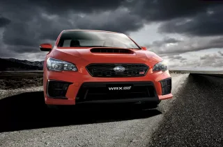 Subaru WRX màu cam