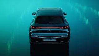 Thiết kế đuôi xe Mercedes Benz EQE 500