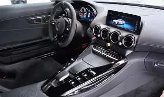Trang bị tiện nghi & giải trí Mercedes Benz AMG GT R