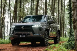 Thiết kế đầu xe Lexus GX550