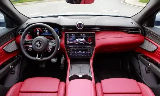 Tap-lô và vô-lăng Maserati Grecale