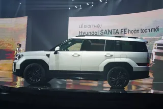 Thiết kế thân xe Hyundai Santa Fe