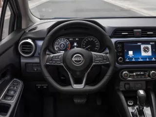 Nội thất Nissan Almera