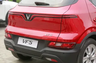 Thiết kế đuôi xe Vinfast VF5