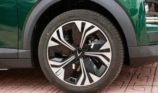 Mâm và lốp xe Vinfast VF6