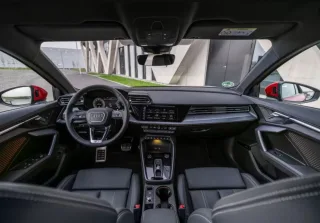 Tap-lô và vô-lăng Audi A3