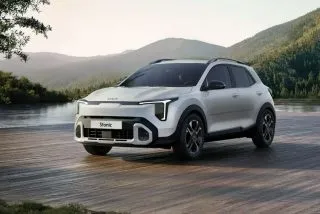 Kia Stonic màu trắng