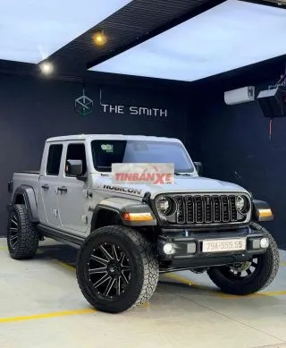 Jeep ghladito Rubicon 2022 Bạc 22000 km