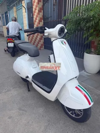 Xe điện Vespa V3-946 Trắng ODO 100km LƯỚT 99%