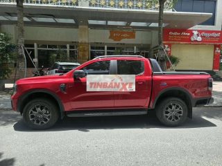Ford Wildtrak 2 cầu 2025 Đỏ 12.000km