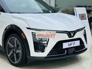 Vinfast VF7 MPV