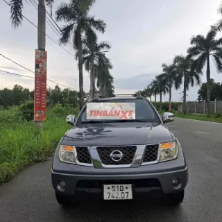Nissan Navara Xám