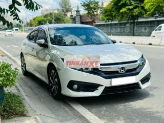 Honda Civic 1.8E 2018 Trắng 42.000km