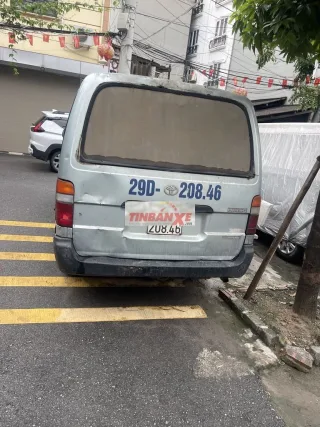 Toyota Hiace 2002 Xám