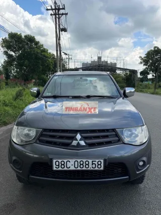 Mitsubishi Triton 2011 Số Sàn 2 Cầu Máy Xăng