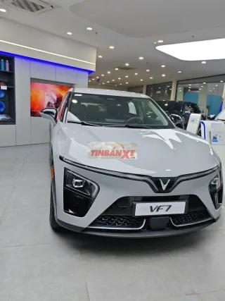 VinFast VF7 Eco 2026 Xám