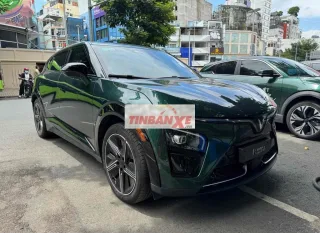 VinFast VF7 Plus 2025 Xanh rêu 14000 km