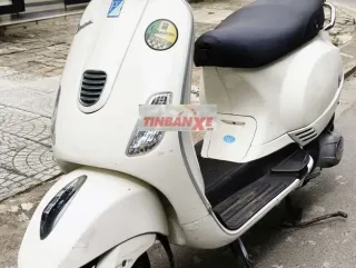 Cần bán Vespa 3vie máy siêu êm, chức năng đầy đủ