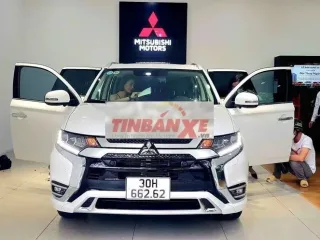 Mitsubishi Outlander Premium 2022 Trắng 46.000 km