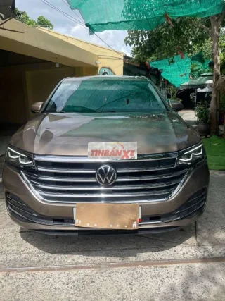 Volkswagen Viloran Nâu 7 chỗ