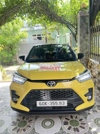 Toyota Raize 2023 Vàng nóc đen 30.000 km