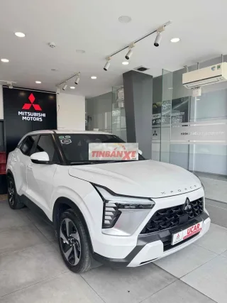 Mitsubishi Xforce Ultimate Trắng 5 chỗ