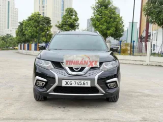 Nissan X-Trail 2020 2.5 hai cầu Đen