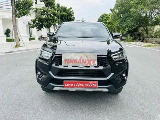 Toyota Hilux 2024 2.4AT 4x2 Đen 20000 km
