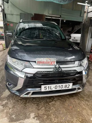 Mitsubishi Outlander CVT 2023 xám