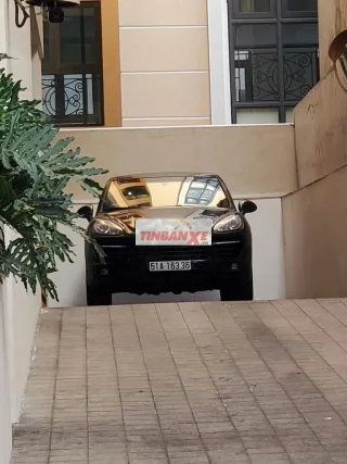 Porsche Cayenne SUV Đen