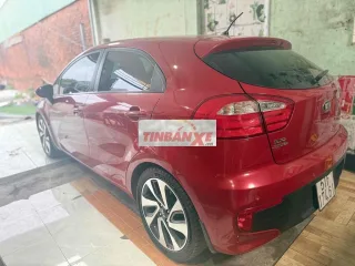 Kia Rio Hatchback 5 chỗ màu Đỏ