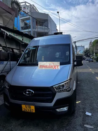 Hyundai Solati 16 chỗ Bạc