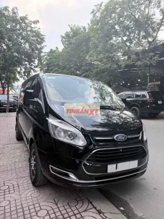 Tourneo Titanium 2019 chất xe nguyên bản