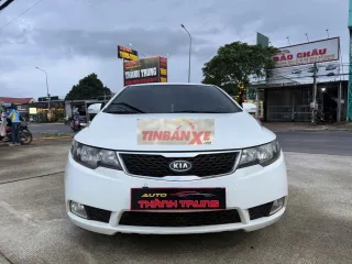 Kia Forte 2012 1.6 MT số sàn trắng