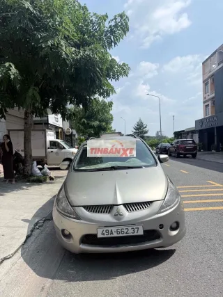Mitsubishi Grandis 2.4 AT Tự động Vàng cát