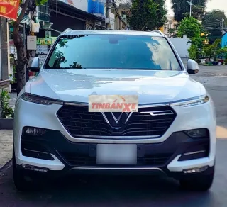 VinFast lux sa premium 2021 gia đình đi 54.000km