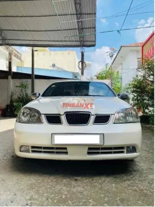 Chevrolet Lacetti Trắng 5 chỗ
