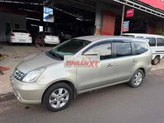 Nissan Livina 2011 Số sàn Vàng 7 chổ