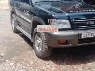 Isuzu Discovery Số sàn 7 chỗ Đen