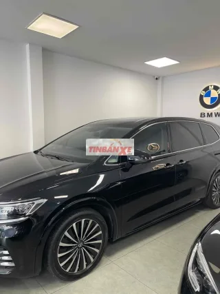 Volkswagen Viloran Luxury 2024 2.0 Turbo MPV Đen