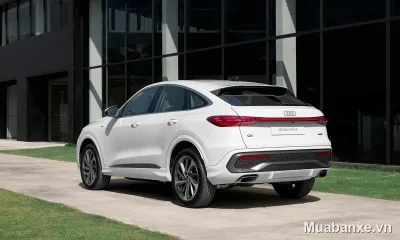 Audi Q5 2026 đuôi xe nhìn sau