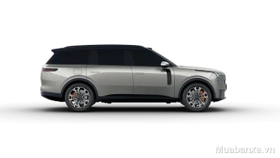 Lynk Co 900 màu bạc nhìn ngang