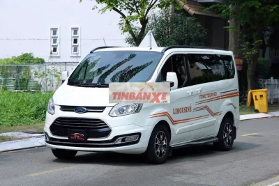 Ford Tourneo Titanium 2019 Trắng 9 vạn km