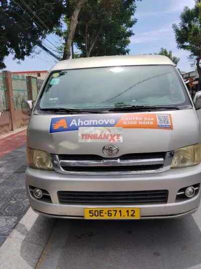 Toyota Hiace Cá mập đầu búa 2006 Bạc