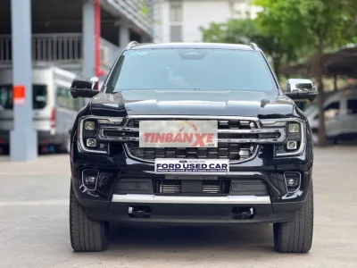 Ford Everest Titanium 4x4 2023, vay Ngân Hàng 75%
